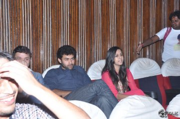 Mukunda Movie Hungama at Sandhya Theatre